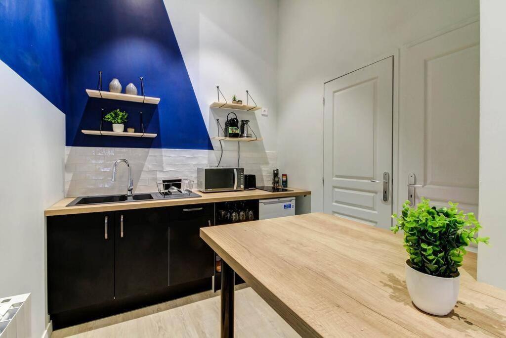 Appartement Le Berlier 60M2 + Cour Privee - Centre Historique à Dijon Extérieur photo